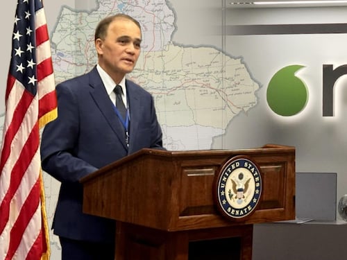 ئەركىن ئاسىيا رادىيوسى ئۇيغۇر بۆلۈمى: خىتاينىڭ ئۇيغۇرلار ئۈستىدىكى شەپقەتسىز ھۆكۈمرانلىقىنىڭ زۇلمەتلىرىنى يېرىپ ئۆتكۈچى نۇر